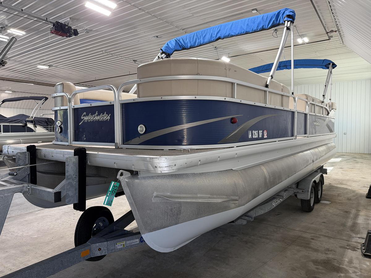 Used 2010 Sweetwater 2586 RE4