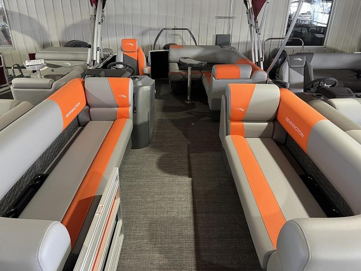 2025 Bennington 22 S CRUISE