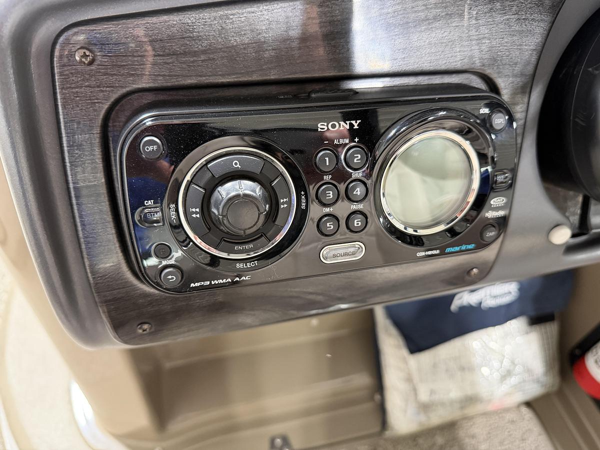 Used 2011 Premier 250 Grand Isle I/O