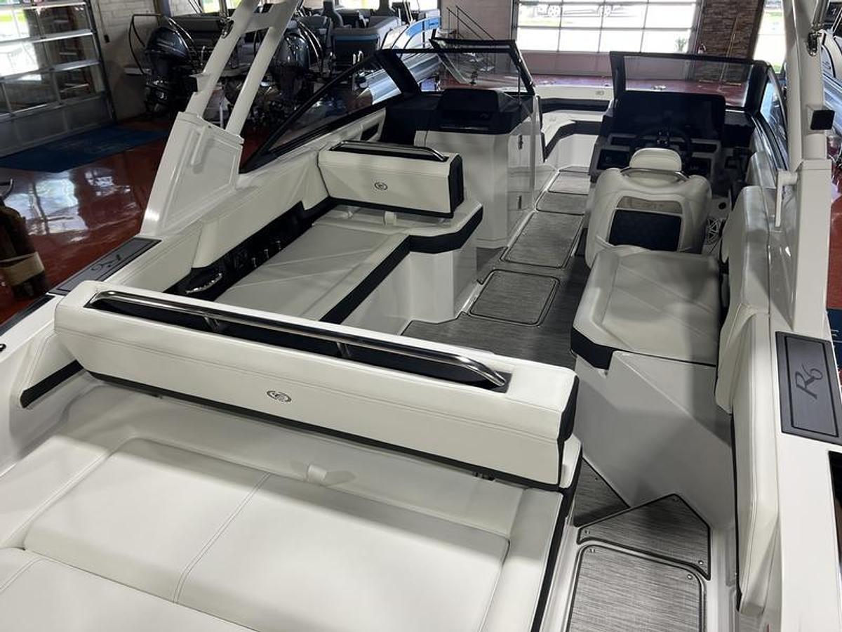 2026 Cobalt Boats R6