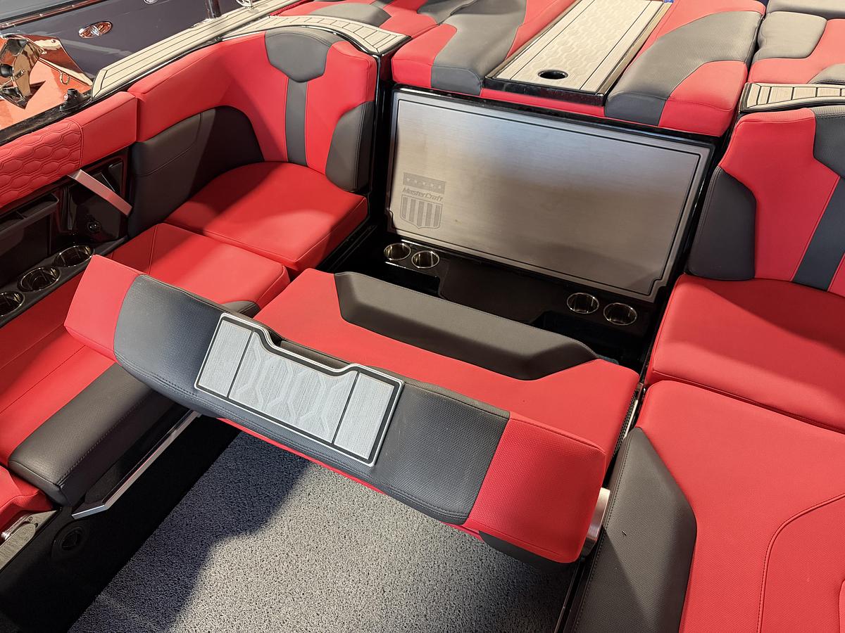 Used 2022 Mastercraft XT24