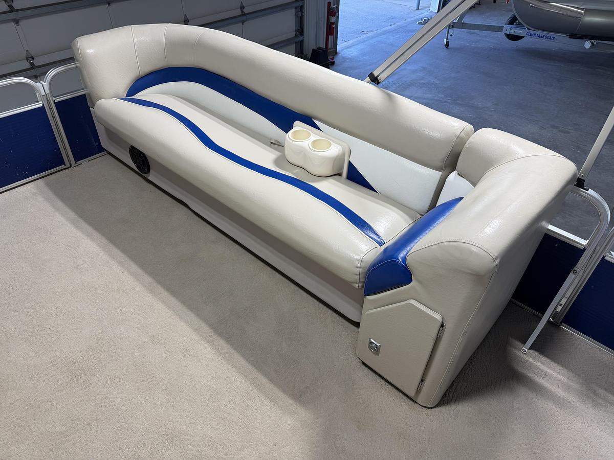 Used 2010 Sweetwater 2586 RE4