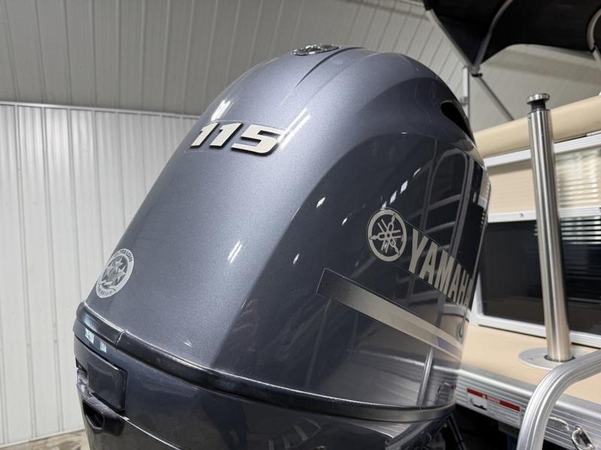 Used 2014 Bennington 2275 GL