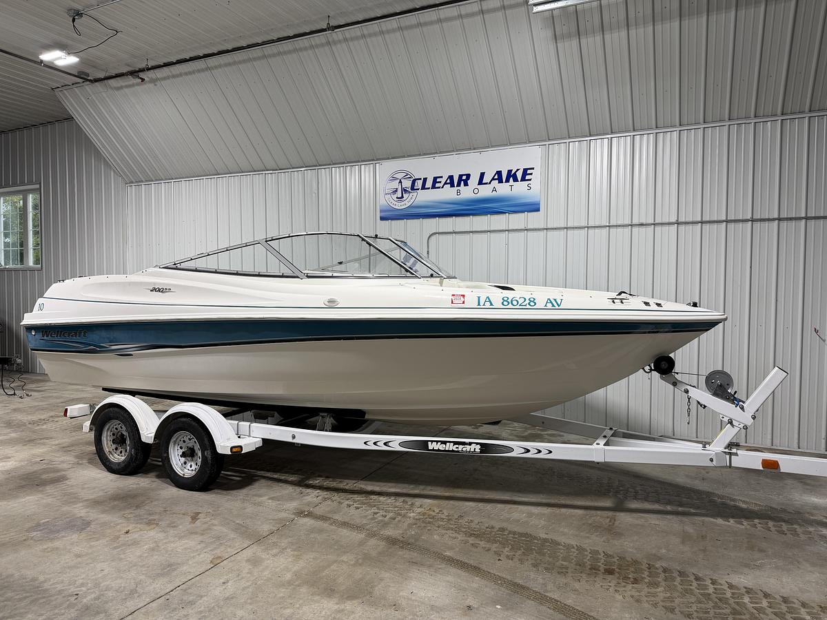 Used 2000 Wellcraft 200 SS