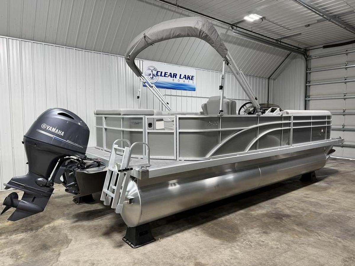 Used 2023 Bennington 22 SL