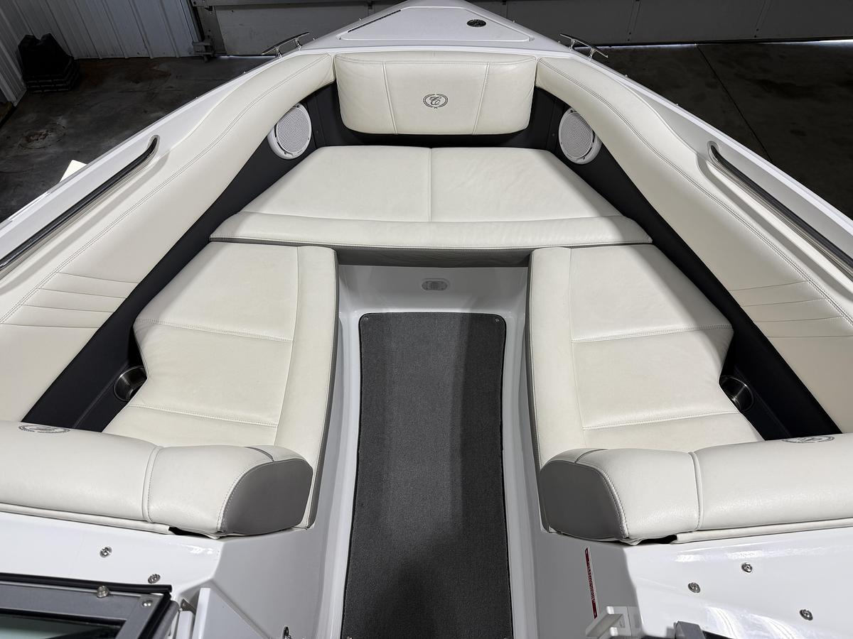 Used 2010 Cobalt Boats 210