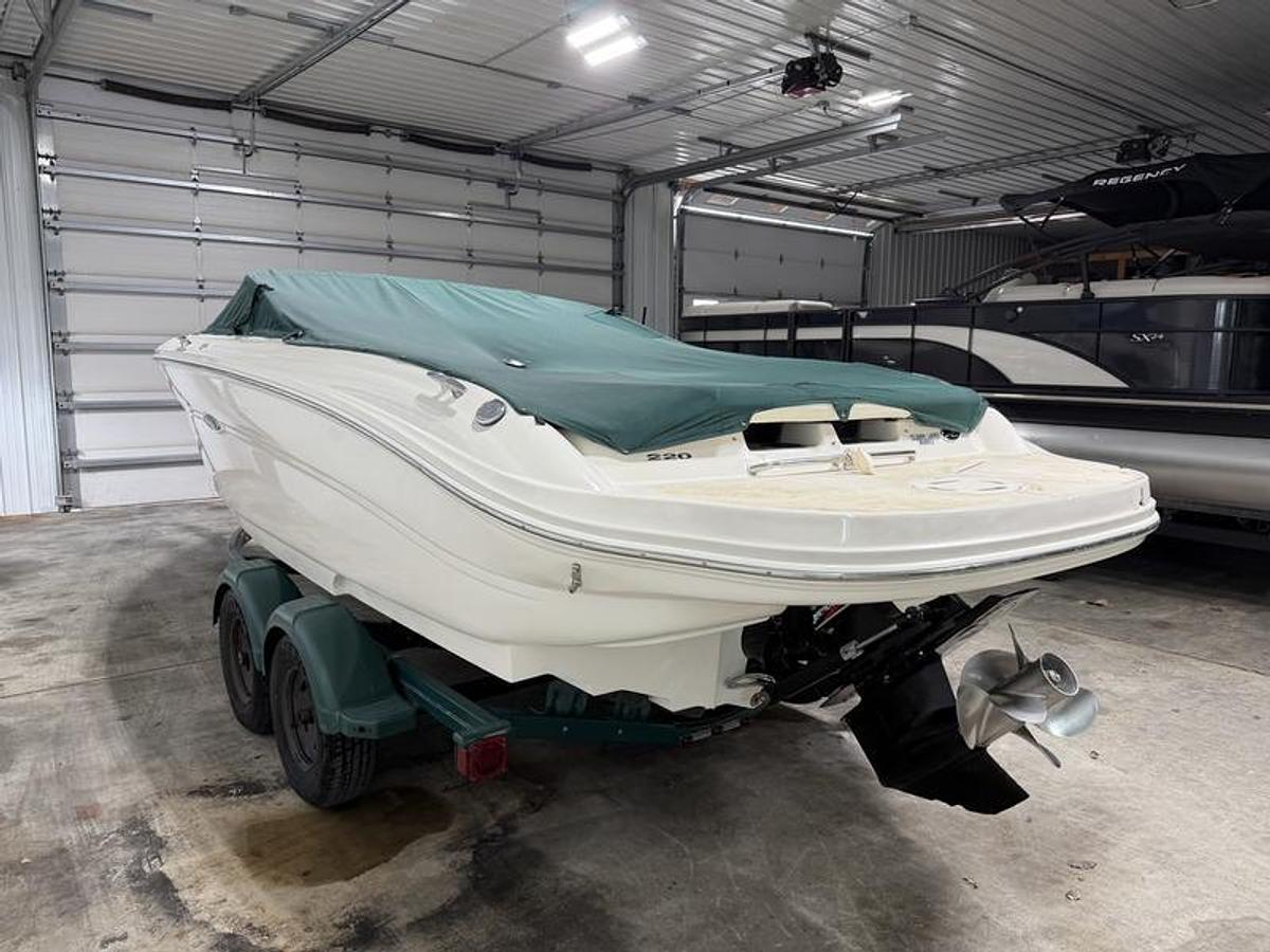 Used 2002 Sea Ray 220 BR
