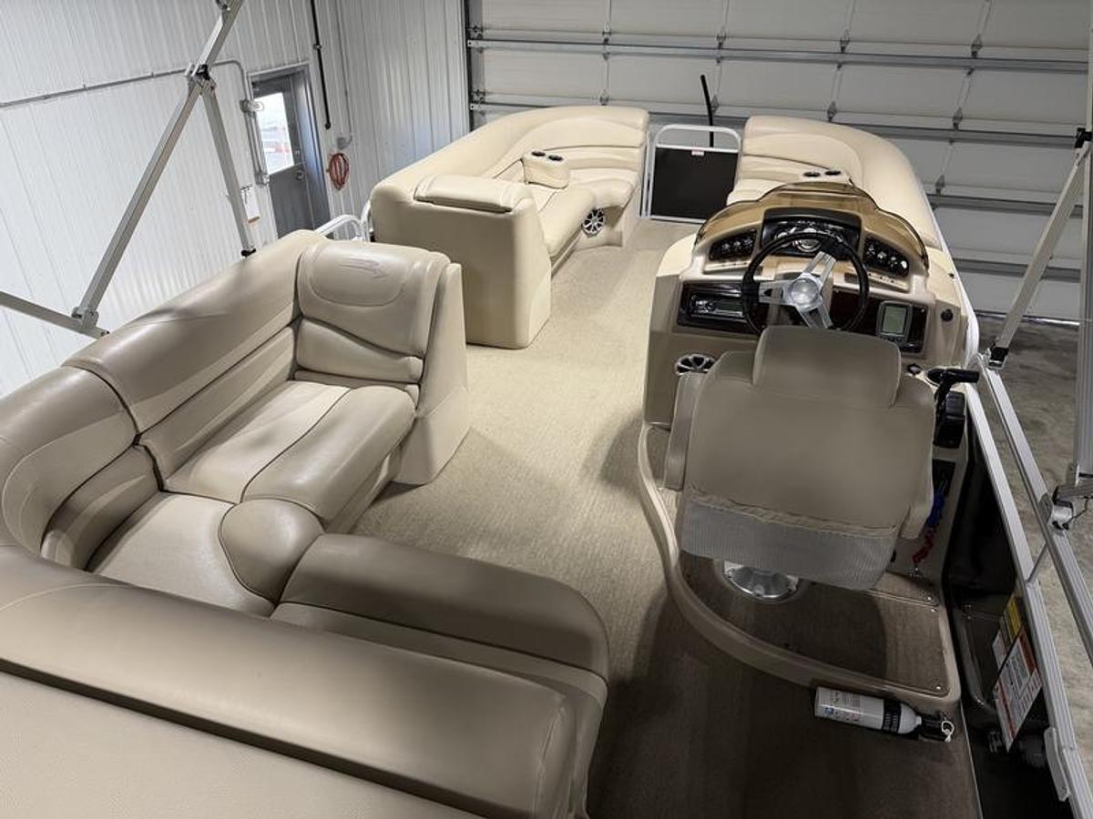 Used 2014 Bennington 2275 GL