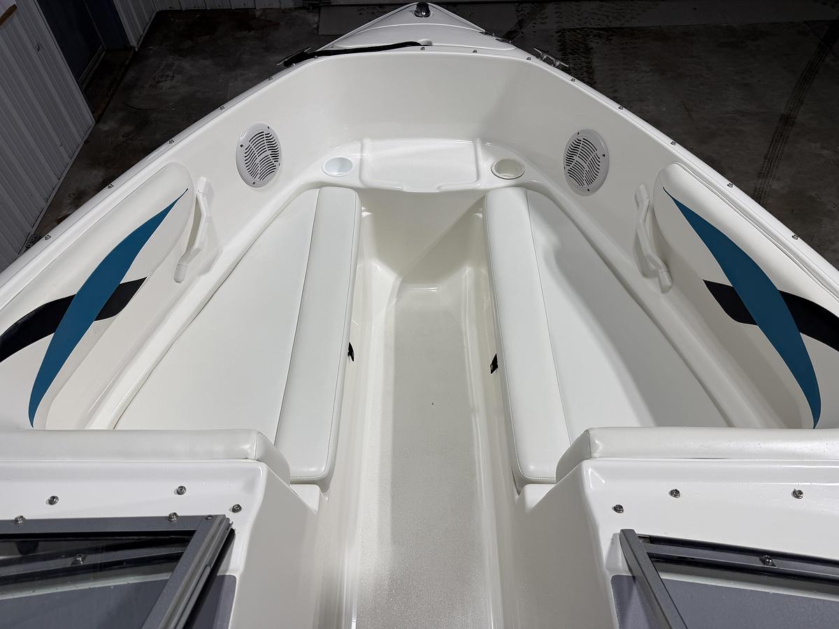 Used 2000 Wellcraft 200 SS