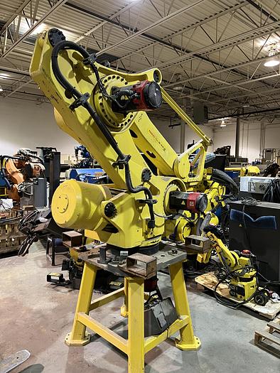 Used FANUC M410iB/450 WITH R30iB CONTROLLER