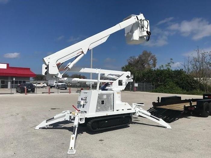 Used 2008 Versalift SST40EIH 45ft Backyard Bucket Crawler - C31650