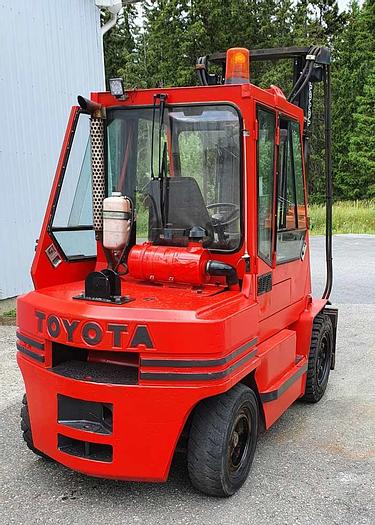 Used Toyota Diesel Forklift 5FD35