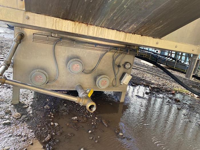 Used OLIVER DOUGLAS TRAYWASHER