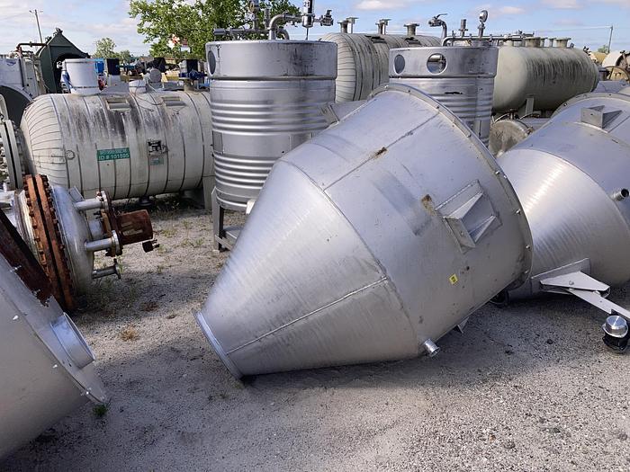 Used Used approximately 275 gallon stainless steel vertical tank