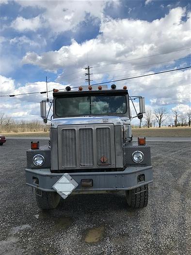Used 1991 International Pay Star 5000 Water Truck - Sold