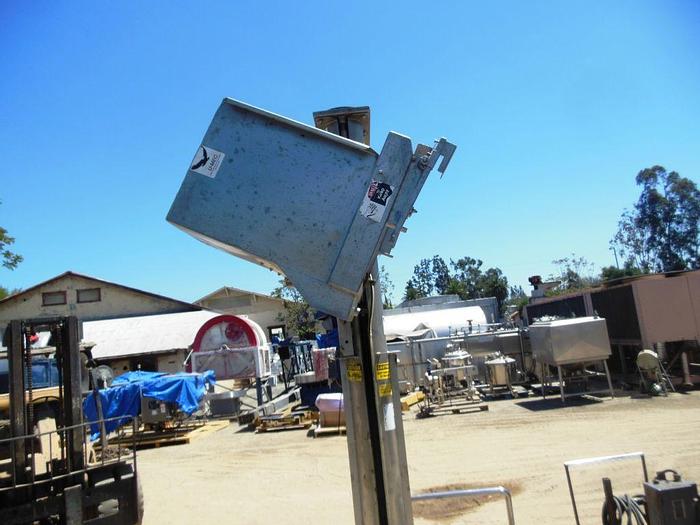 Used Dumper, Bin, Lifter, S/st, U-Mec, 86", 2 HP #S742292