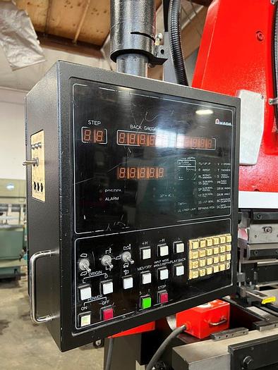 Used 1984 110 Ton Amada RG-100 CNC Press Brake