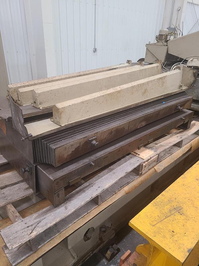 Used UNION FLOOR TYPE HORIZONTAL BORING MILL