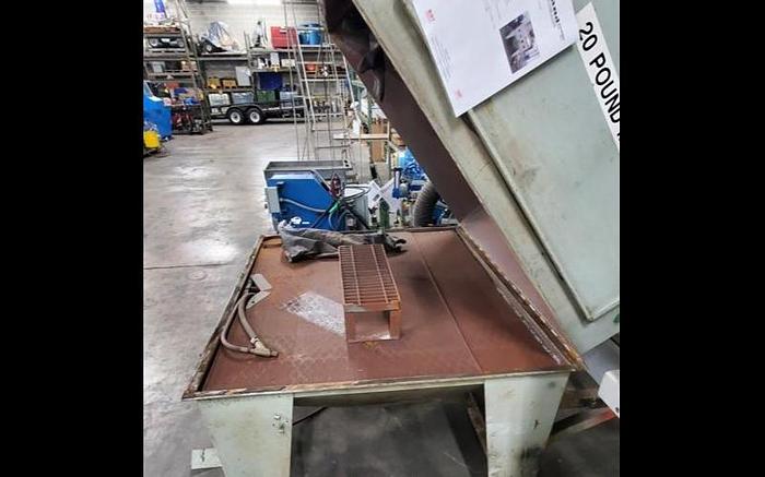 Used 20040 TRINCO DRY BLAST CABINET 60X48