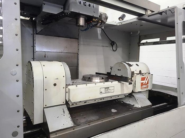 Used HAAS VF-6 CNC VERTICAL MACHINING CENTER