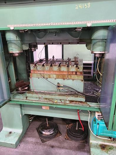Used 30 TON MINSTER PULSAR STRAIGHT SIDE PRESS