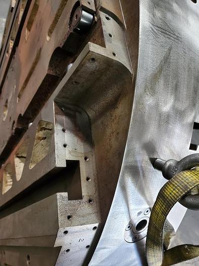 Used GIDDINGS & LEWIS 3-JAW MANUAL CHUCK