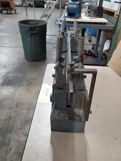 Used VMT CENTERLESS GRINDER WORK REST