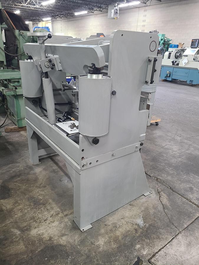 Used 24 TON X 4' ATEK BANTAM PRESS BRAKE