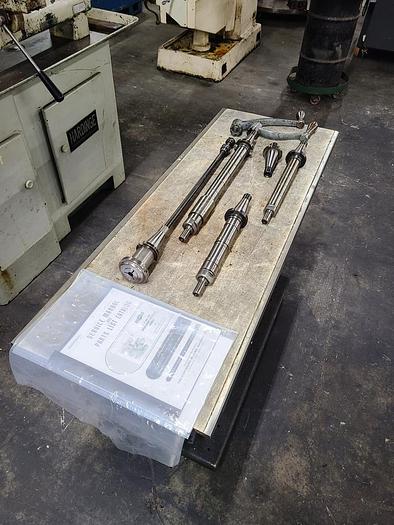 Used CINCINNATI HORIZONTAL / VERTICAL MILLING MACINE