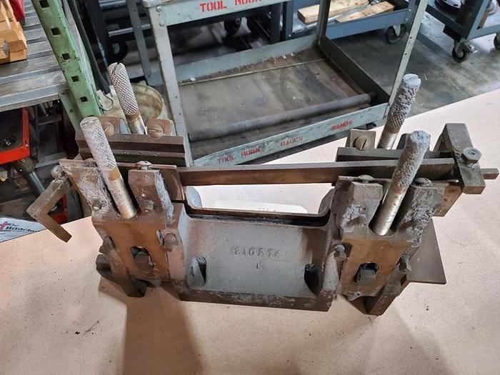 Used VMT CENTERLESS GRINDER WORK REST for Sale at Hildebrand Machin...