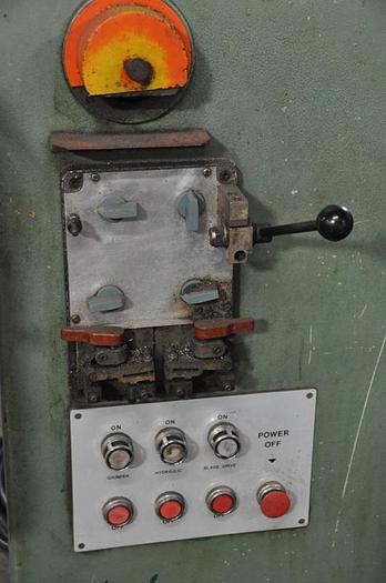 Used DAKE/JOHNSON VERTICAL BAND SAW