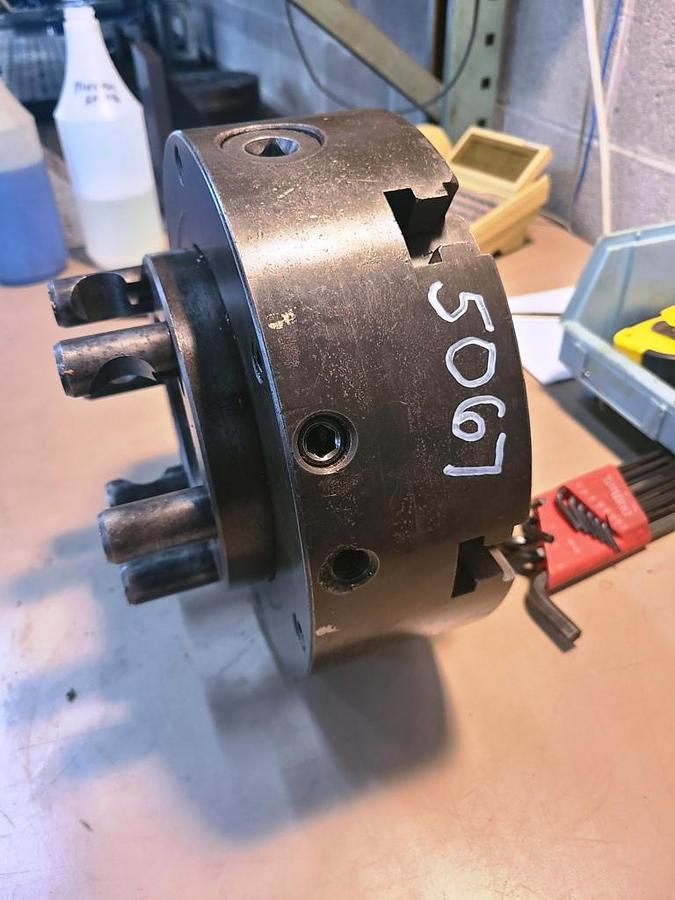 Used 10" X 6 JAW BUCK AJUST TRU CHUCK