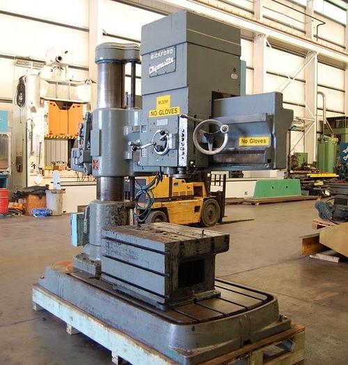 Used GIDDINGS & LEWIS CHIPMASTER RADIAL ARM DRILL