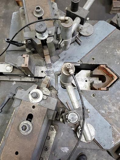 Used ELUMATIC CORNER CRIMPER