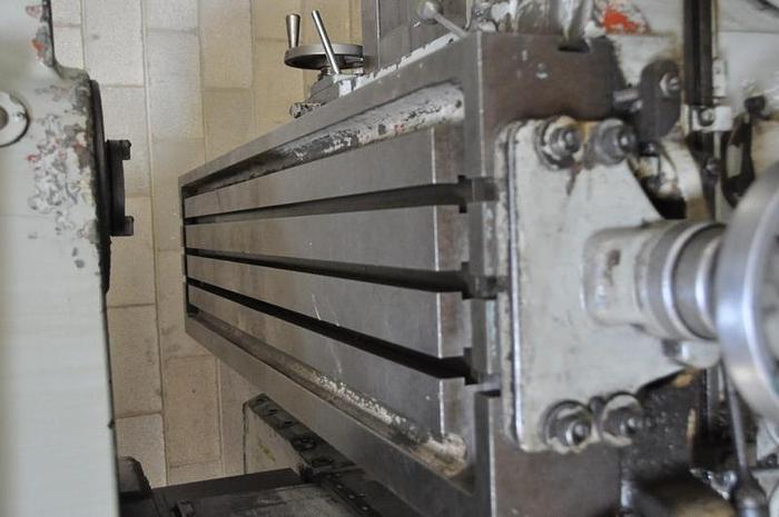 Used CINCINNATI 330-18 VERCIPOWER VERTICAL MILL