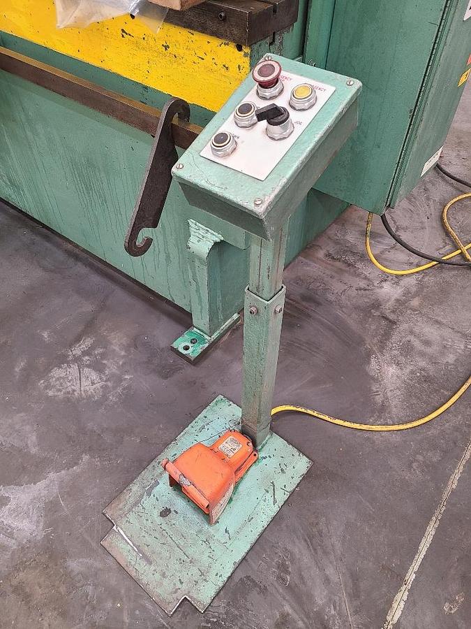 Used 300 TON X 12' BETENBENDER HYDRAULIC PRESS BRAKE