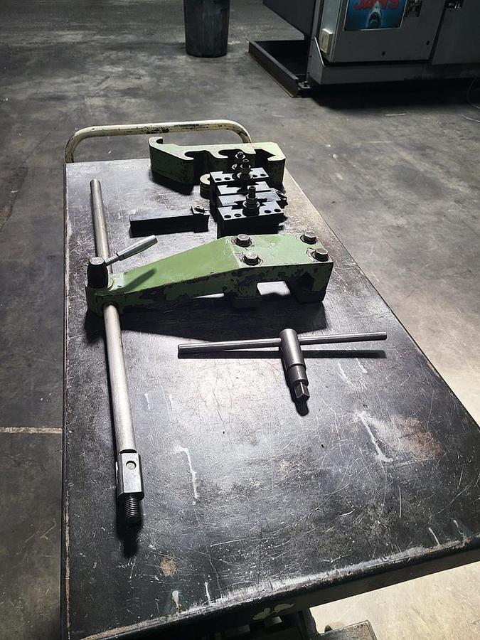 Used NARDINI GAP BED ENGINE LATHE