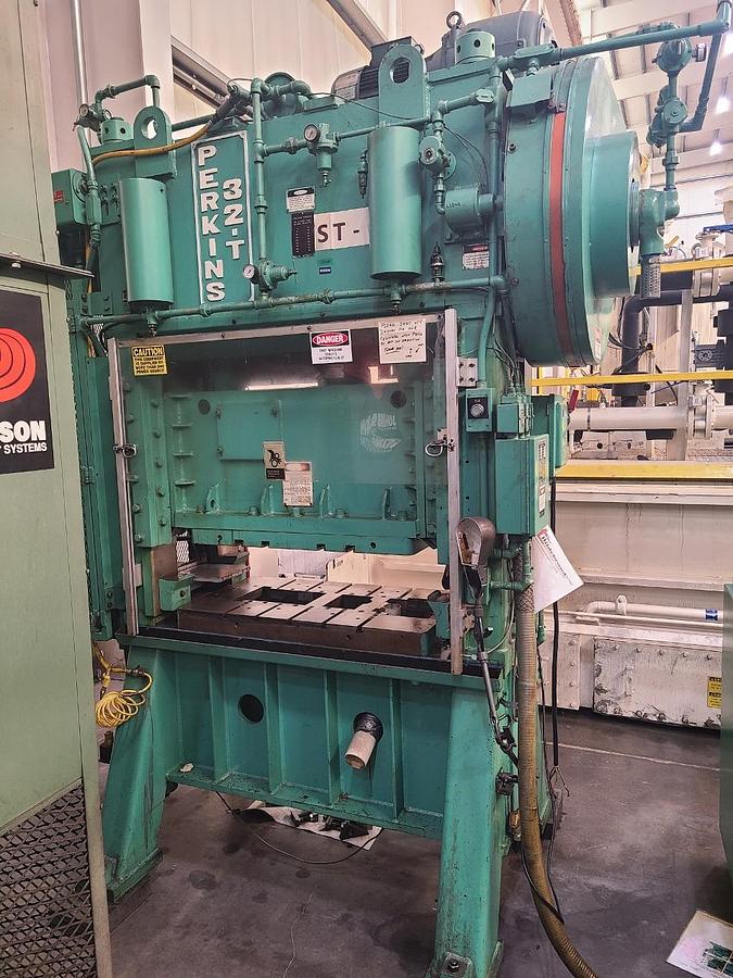 Used 32 TON PERKINS STRAIGHT SIDE SINGLE CRANK PRESS
