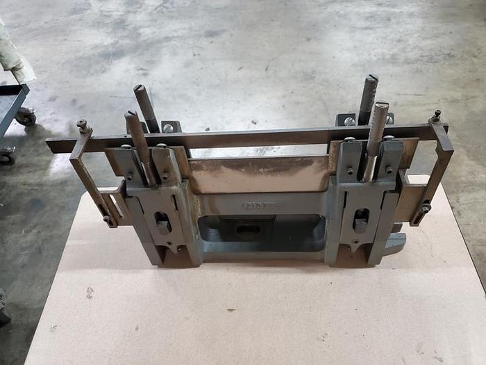 Used VMT CENTERLESS GRINDER WORK REST for Sale at Hildebrand Machin...