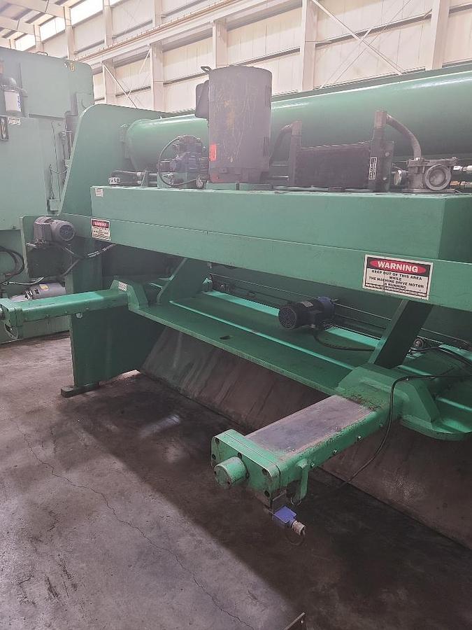 Used 10' X 3/8" ACCURSHEAR HYDRAULIC SHEAR