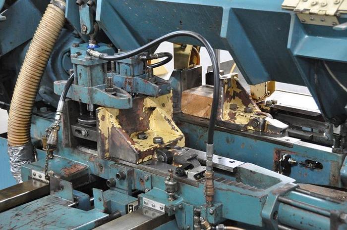 Used EVERISING HORIZONTAL BAND SAW