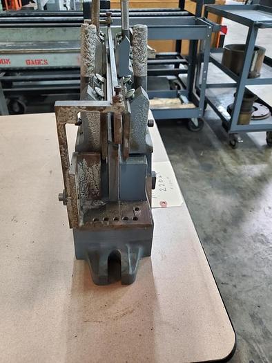 Used VMT CENTERLESS GRINDER WORK REST