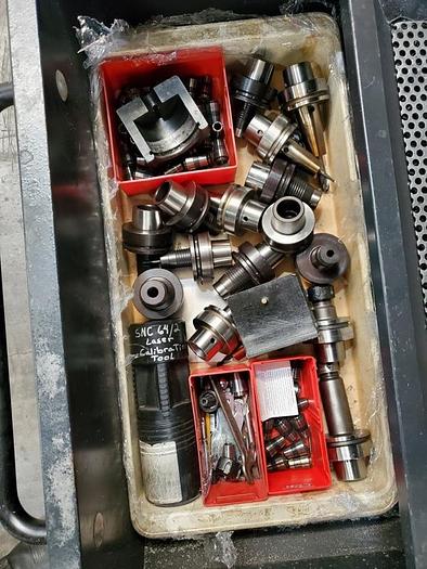 Used MAKINO SNC64 CNC VERTICAL MACHINING CENTER