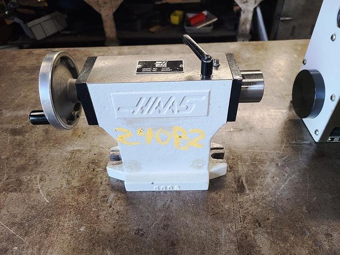 Used HAAS ROTARY TABLE AND TAILSTOCK