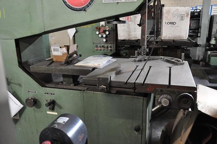 Used DAKE/JOHNSON VERTICAL BAND SAW