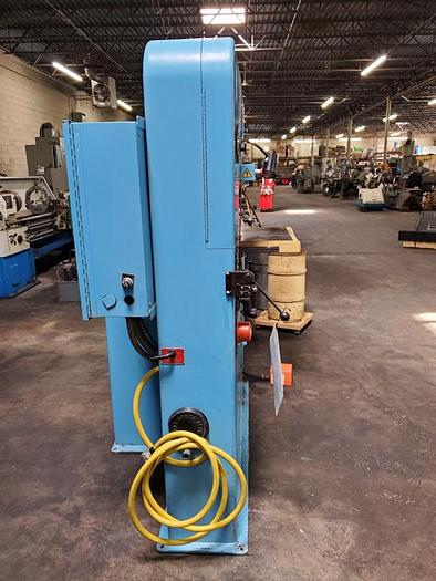 Used DOALL VERTICAL BAND SAW