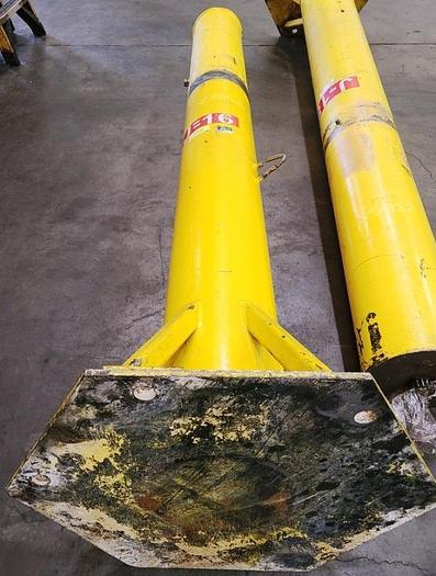 Used STEWART SYSTEM PEDESTAL JIB CRANE