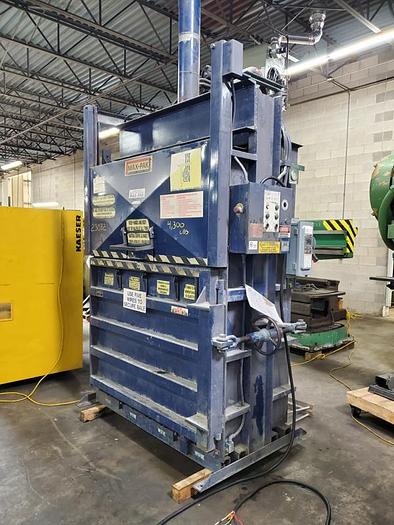 Used MAX-PAK VERTICAL BALER