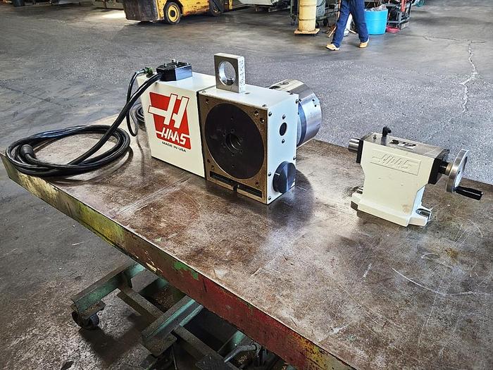 Used HAAS ROTARY TABLE AND TAILSTOCK