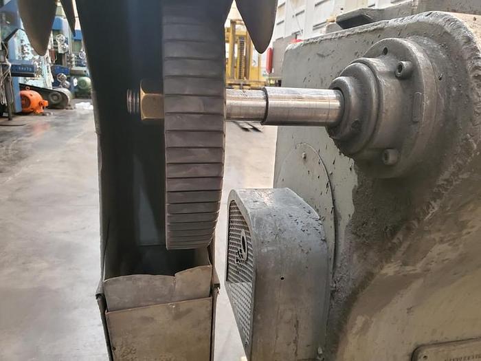 Used DIVINE BROS DOUBLE ENDED BUFFER